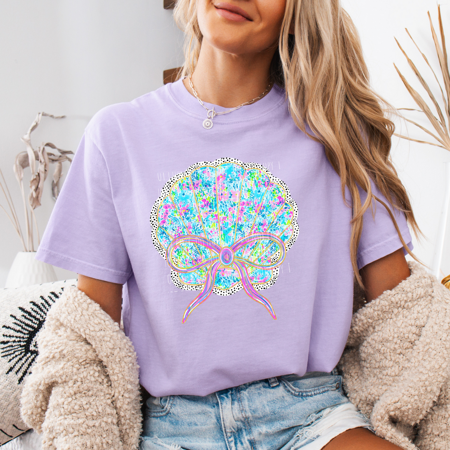 Floral Dotted Seashell