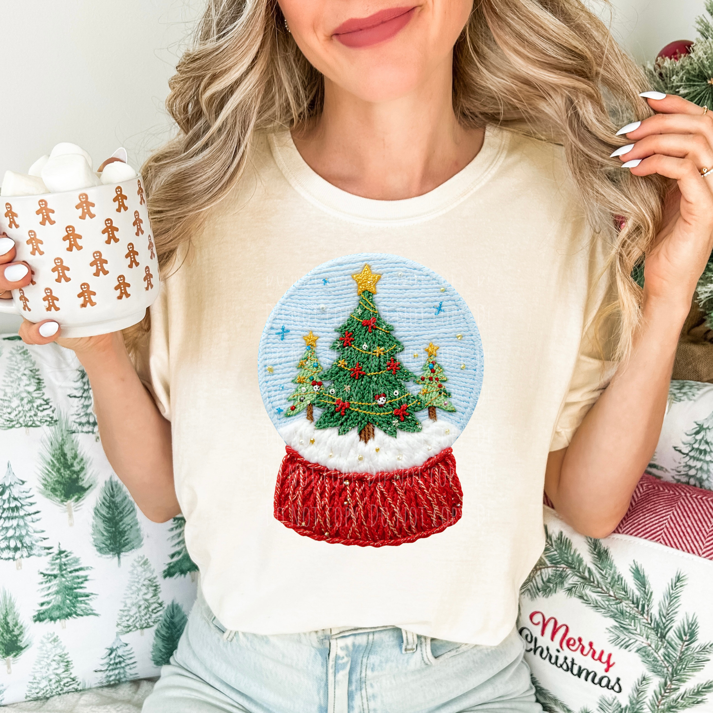 Faux Yarn Christmas Tree Snow Globe