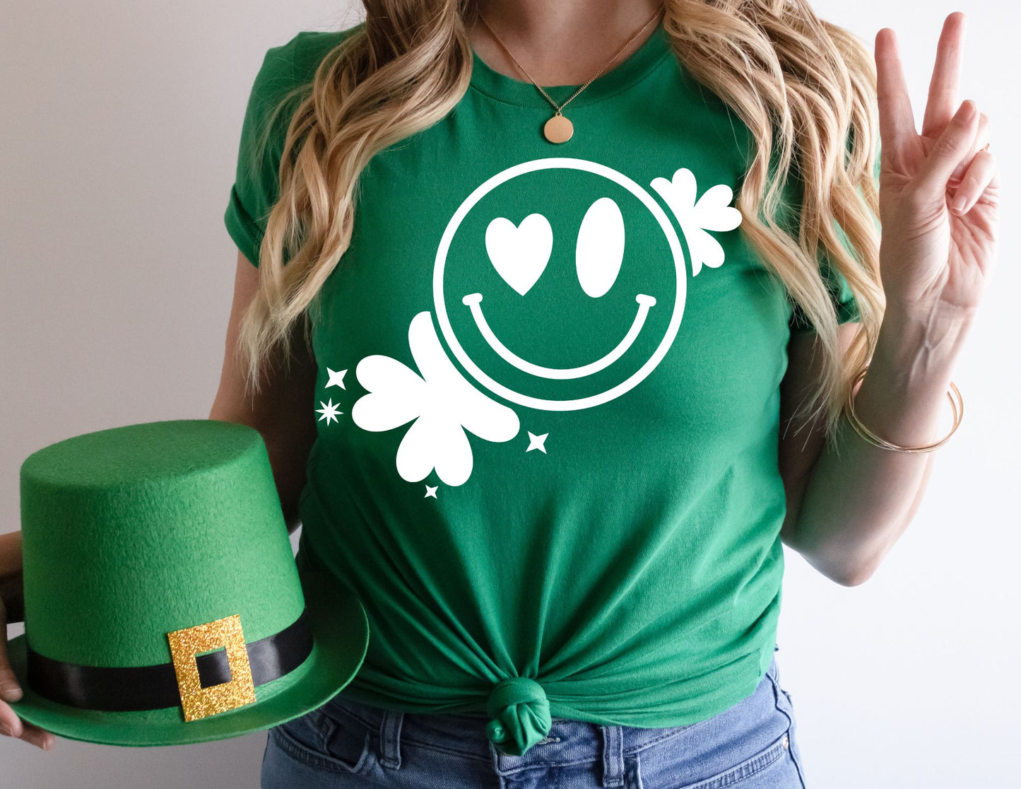 Shamrock Smiley (white)