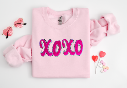 XOXO Chenille Patch (pink)